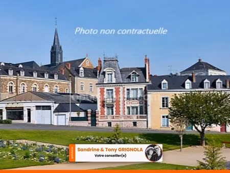 maison de ville 6 chambres - garage et cour – centre-ville de vimoutiers (61)