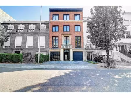 duplex à louer avec garage et terrasse   woluwe-saint-lambert (vbe42421)