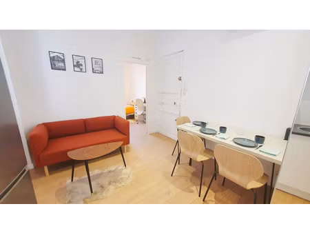 location appartement 4 pièces 50 m² à toulon (83200)