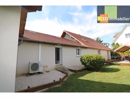 chaussin proche  vends grande et confortable maison de 9 pièces  7 chambres  sur un terrai