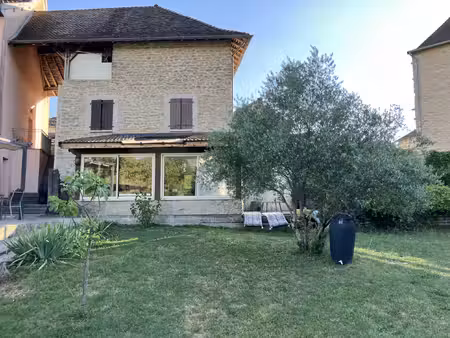 jolie maison de village