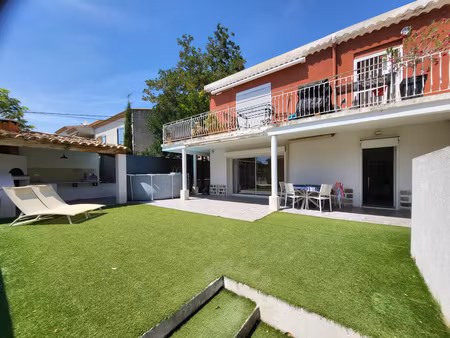 le rove  l'esprit d'une villa  le confort du contemporain avec ce bien 4 pièces de 115m2