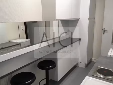 35 rue du chasnot 25000 besancon - 3ème étage porte 3.22■libre de suite - clés à l'agence■