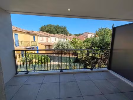 t2 neuf avec balcon et parking à cogolin