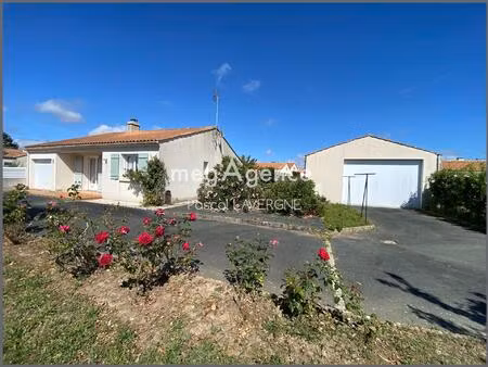 maison de plain-pied de 2000 avec garage de 47 m2 - proximité commerces et plages