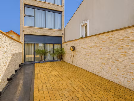 ** a louer sublime maison de 5 pièces au style contemporain