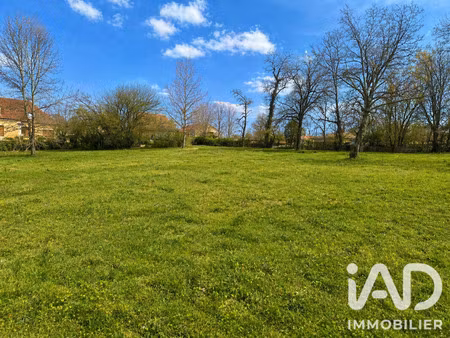 vente terrain 7 689 m²