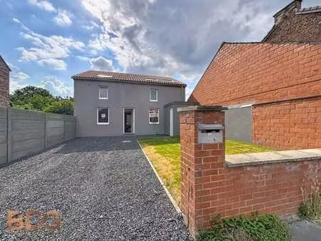 charmante maison rénovée au coeur de flénu