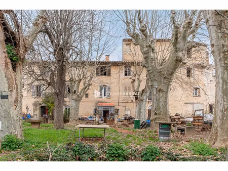 vente immeuble 1150 m² saignon (84400)
