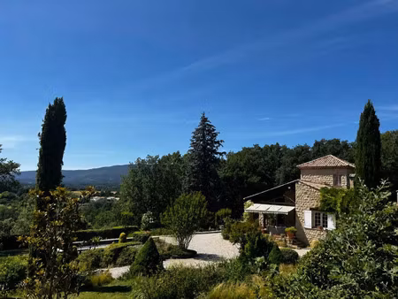 vente maison 7 pièces 240 m² peypin-d’aigues (84240)