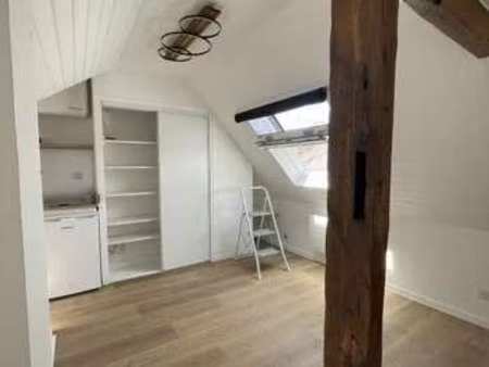 location appartement t1 à nantes centre ville (44000) : à louer t1 / 12m² nantes centre vi
