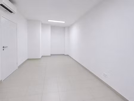 vente bureau 7 pièces 25 m² saint-cyr-sur-mer (83270)