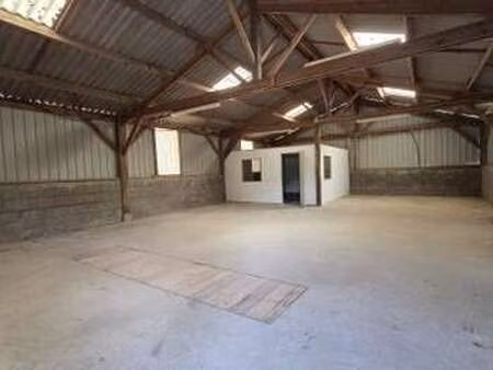 vente bureaux et commerces à acigné (35690) : à vendre / 149m² acigné
