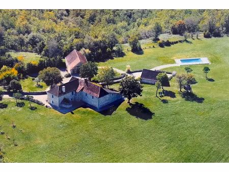 vente locaux professionnels 8 pièces 450 m² à cahors (46000)  651 000 €
