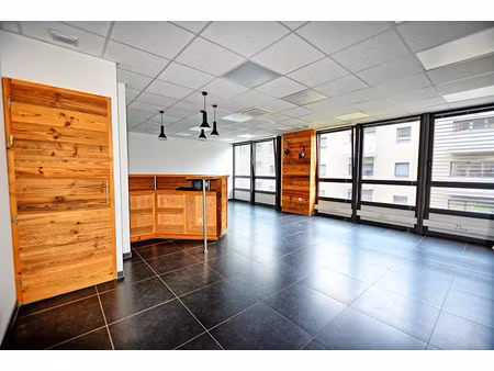vente locaux professionnels 2 pièces 53 m² à sallanches (74700)  149 000 €