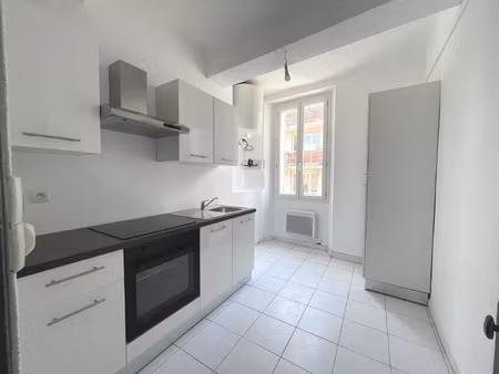 vente appartement 2 pièces 47 m² toulon (83000)