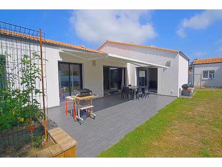vente maison 5 pièces 157 m² sainte-foy (85150)