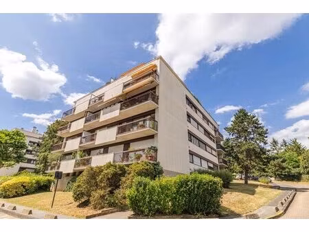 appartement 2 pièces de 50 m² à fontenay-aux-roses