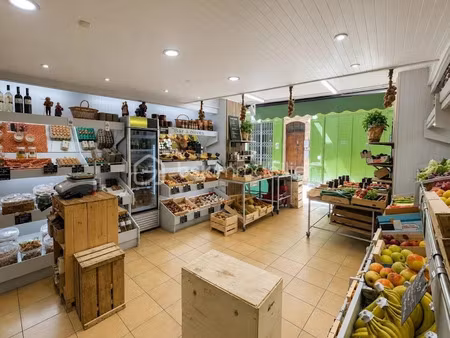 vente locaux professionnels à hyeres (83400)  83 500 €