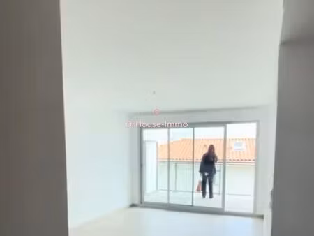t3 neuf avec terrasse - parking & cave en sus - 5 min monaco