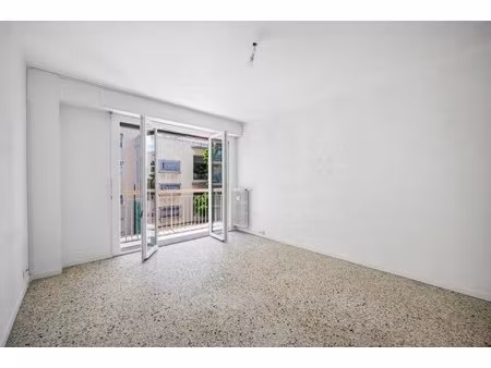 antibes - 3 pieces - avec balcon et parking