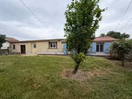 aisne (85) adorable longere en pierres avec materiaux a finir de renover sur 515m² avec de