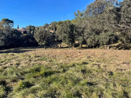 vente terrain 930 m² à taradeau (83460)  154 000 €