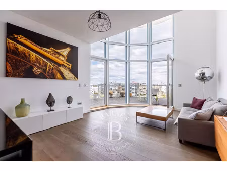 duplex de luxe à vendre dans le quartier clichy-batignolles