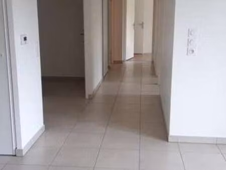 location appartement 4 pièces à pessac (33600) : à louer 4 pièces / 83m² pessac