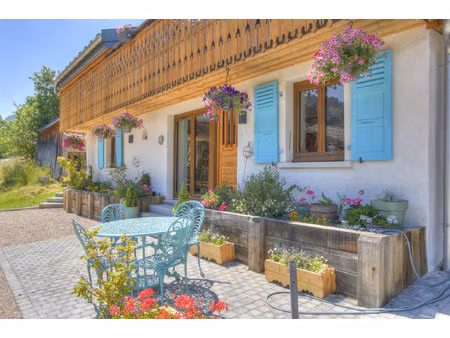 corps de ferme à vendre à la côte-d'arbroz