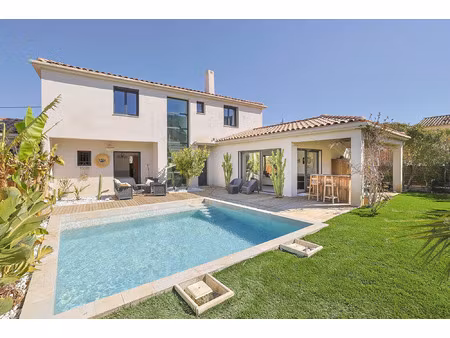 vente maison 6 pièces 152 m² la crau (83260)