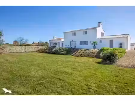 villa de 7 pièces principales