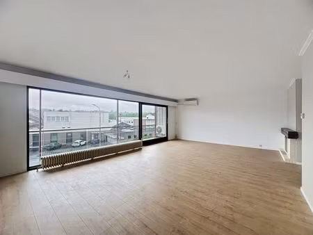 appartement à louer à rue du bellenay  66/21 herstal (vbe42517)