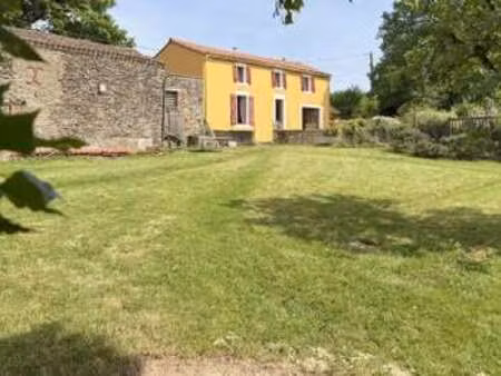 vente maison piscine à breuil-barret (85120) : à vendre piscine / 214m² breuil-barret