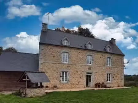 vente maison à glomel (22110) : à vendre / 171m² glomel