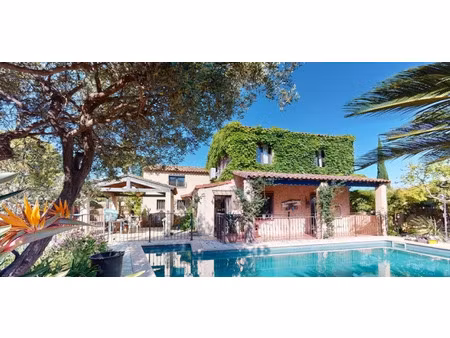vente maison 5 pièces 145 m² hyères (83400)