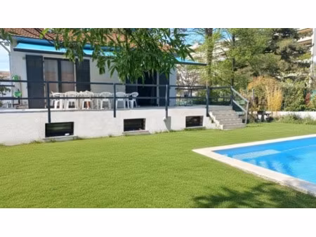 maison de luxe à vendre dans le quartier la panouse