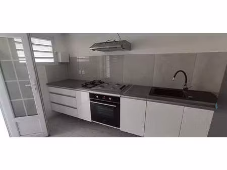 a louer : apt t1 à rivière-salée en quartier résidentiel