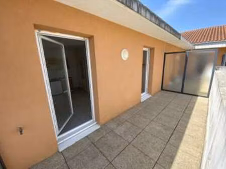 location appartement t1 à la roche-sur-yon (85000) : à louer t1 / 22m² la roche-sur-yon