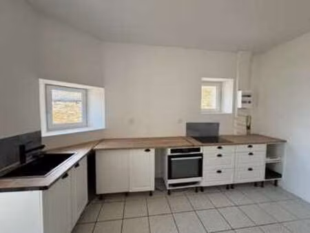 location maison meublé à saint-mars-la-jaille (44540) : à louer meublé / 103m² saint-mars-
