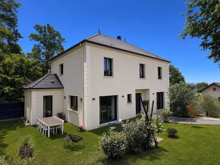 vente maison 7 pièces 193 m² à le mesnil-le-roi (78600)  1 365 000 €