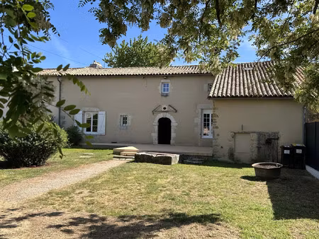vente maison 6 pièces 173 m² valence-en-poitou (86700)
