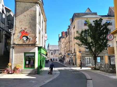 vente commerce 50 m² poitiers (86000)
