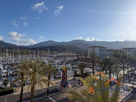 port-argelès : agréable t2 de 28m2 + terrasse de 8m2 + parki
