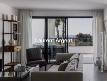 t3 vue mer avec terrasse et garage