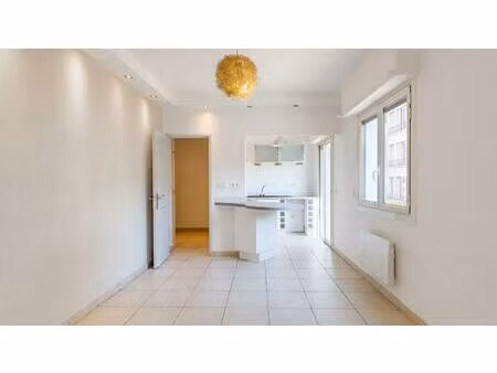 ️ cannes république — 2 pièces 40 m²  terrasse sud  lumineux