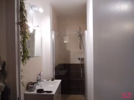 location appartement 1 pièce 32 m² à grenoble (38000)