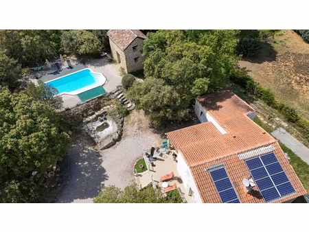 maison individuelle + piscine et annexe