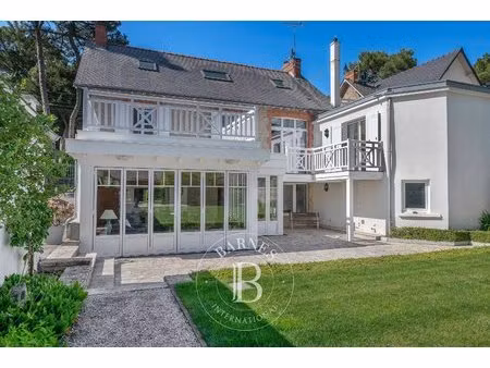 la baule - quartier des arbres - villa classée