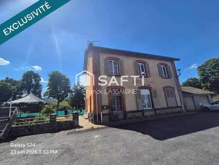 ancienne gare entièrement réhabilitée en 2 apparts